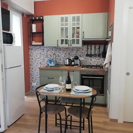 Apartment/studio Il Girasole شقة راباللو