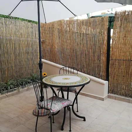 شقة Apartment/studio Il Girasole راباللو