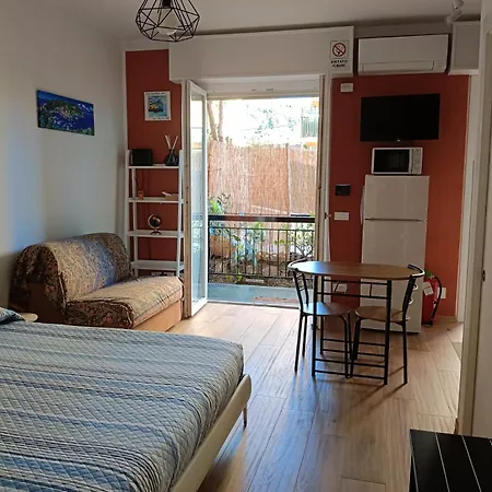 דירה Apartment/studio Il Girasole ראפאלו